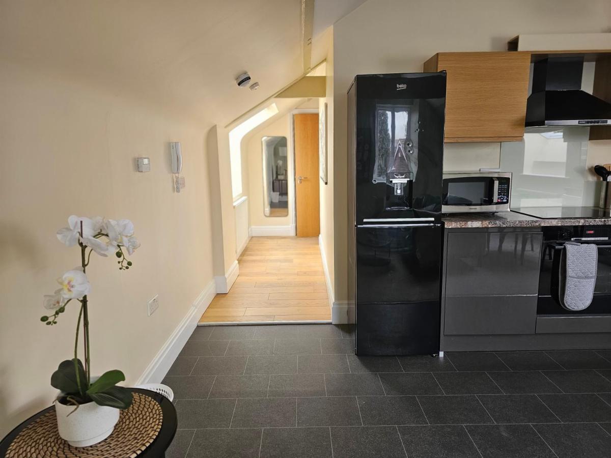 Charming 1-Bed Loft In Caerleon Apartment Newport  Ngoại thất bức ảnh