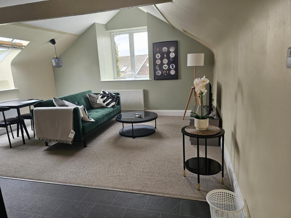 Charming 1-Bed Loft In Caerleon Apartment Newport  Ngoại thất bức ảnh