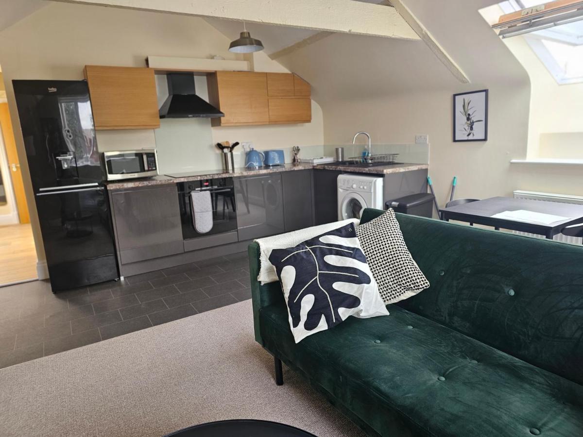 Charming 1-Bed Loft In Caerleon Apartment Newport  Ngoại thất bức ảnh